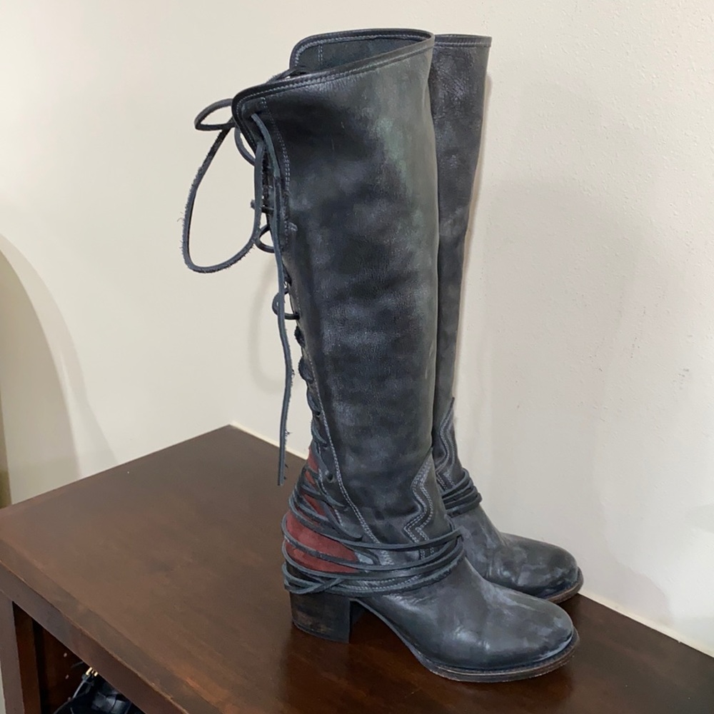Freebird Coal boots sz 10 in black